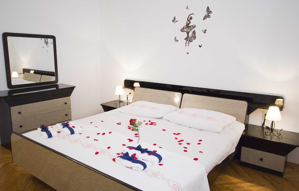 Apartment Pcelica Maja Podstrana Bilik gambar